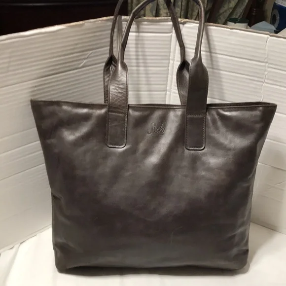 Sseko | Bags | Sseko Oiled Leather Tote With Two Made  display picture 1